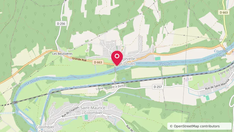 Aire de camping-cars au bord du Doubs