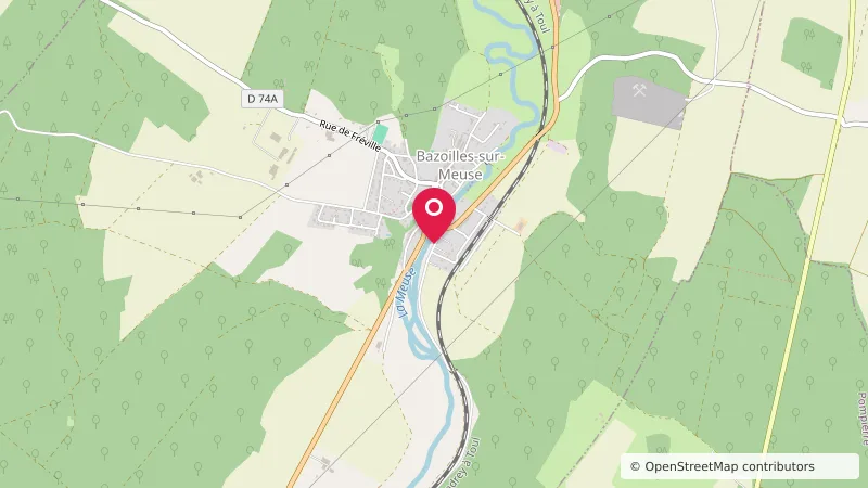 Aire de stationnement de Bazoilles Sur Meuse