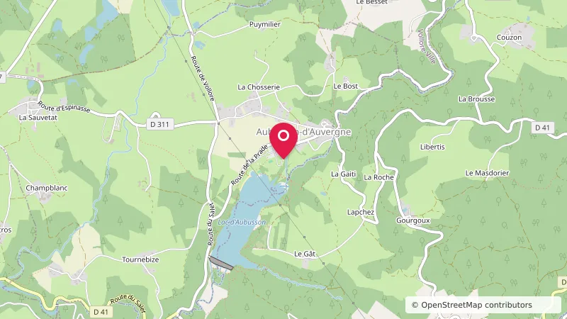 Aire de stationnement du lac d'Aubusson d'Auvergne