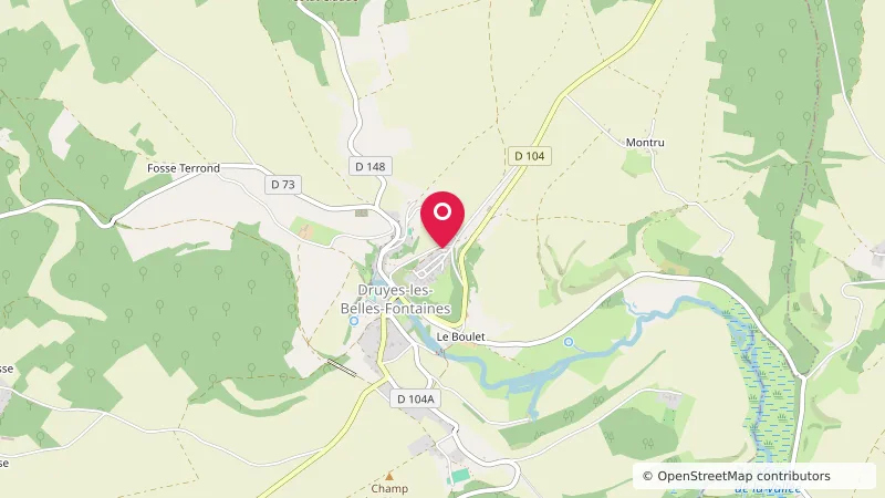 Druyes-les-Belles-Fontaines Aire de service et de stationnement