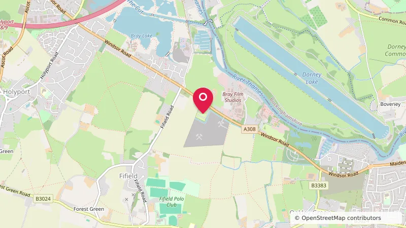 Queen's Acre Caravan & Camping Site
